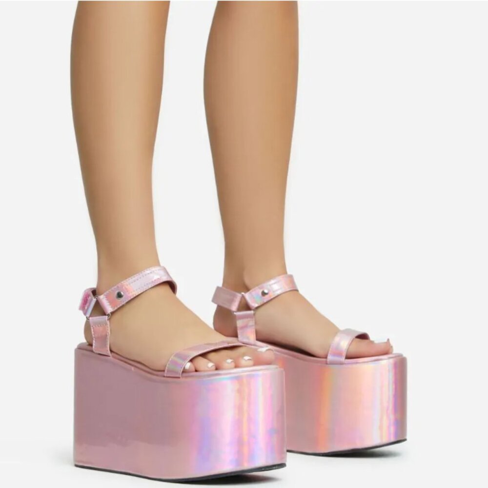 EXTREME PLATFORM WEDGE HEEL IN PINK METALLIC FAUX LEATHER